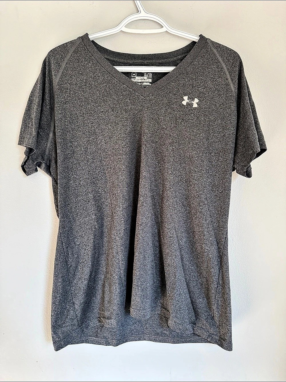 Under Armour Short Sleeve Shirt Gray XL HeatGear Athletic